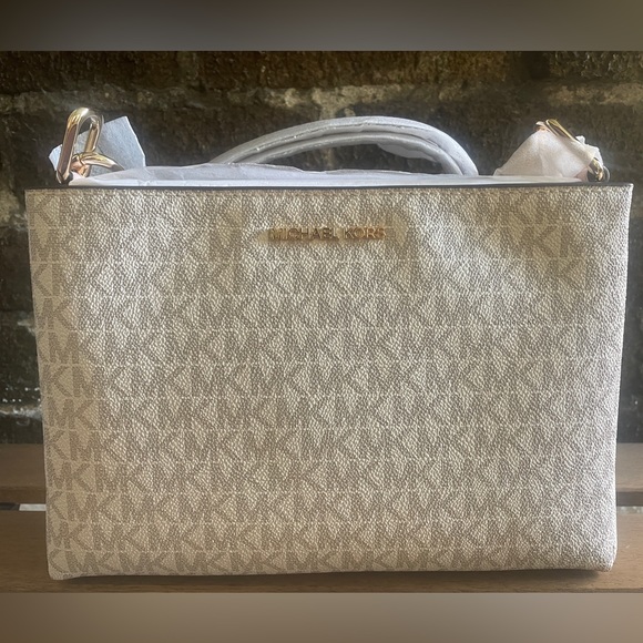 NWT MICHAEL KORS Trisha logo crossbody bag in pink - Picture 5 of 16